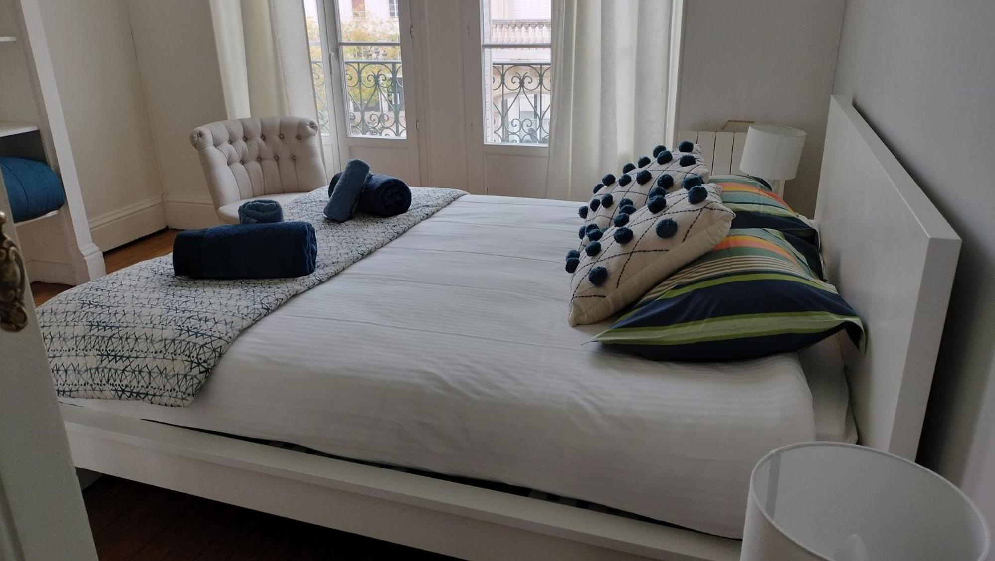 Appartement F3 Au Balcon De La Place Du Martroi 奥尔良 外观 照片