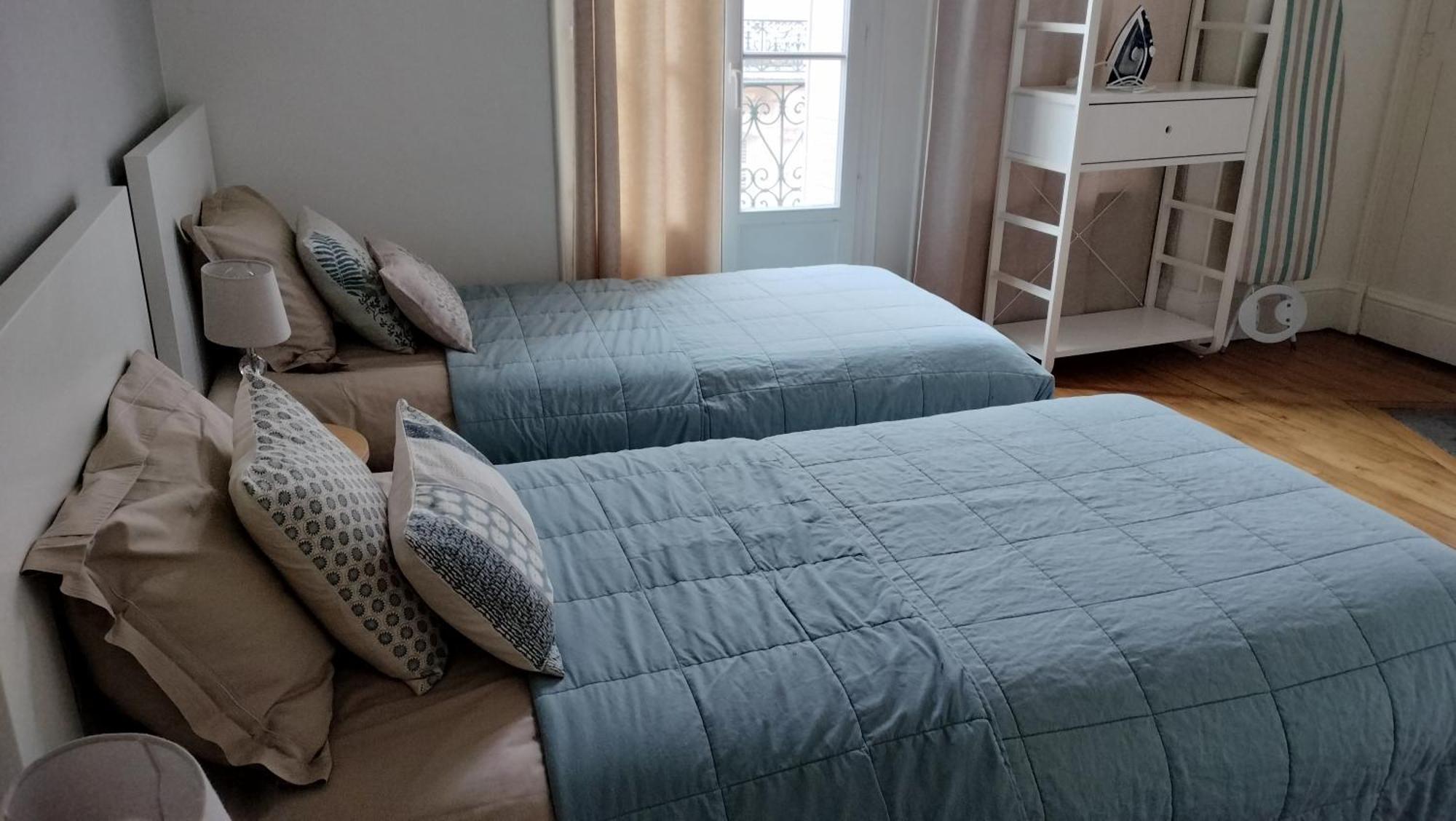 Appartement F3 Au Balcon De La Place Du Martroi 奥尔良 外观 照片