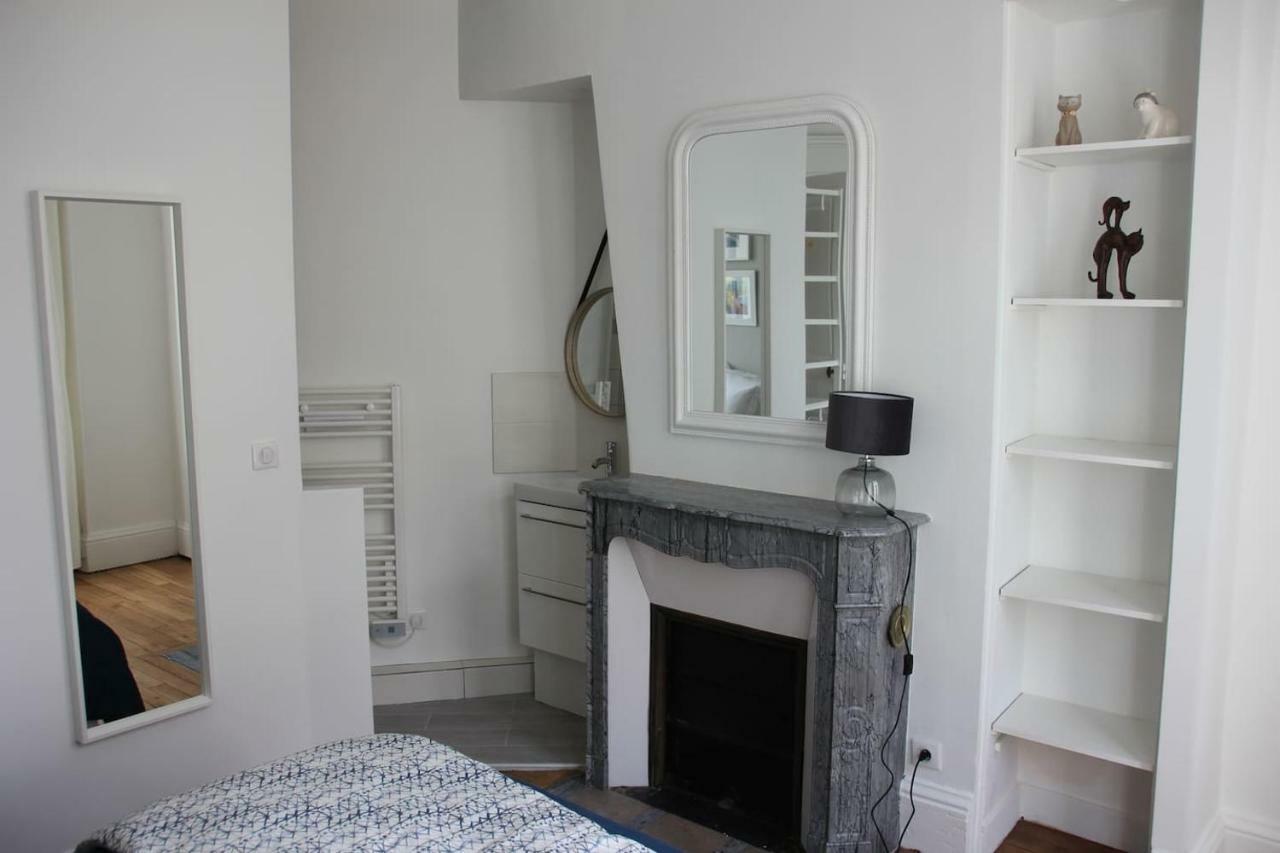 Appartement F3 Au Balcon De La Place Du Martroi 奥尔良 外观 照片