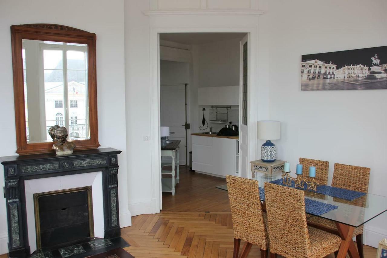 Appartement F3 Au Balcon De La Place Du Martroi 奥尔良 外观 照片